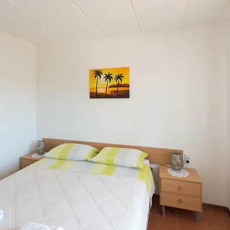 Meridiana Apartment *